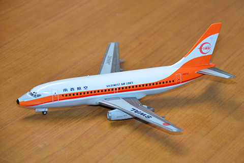 トランスオーシャンB737