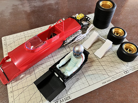 製作中フェラーリ312ｂ