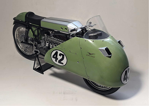 モトグッツィ4気筒1