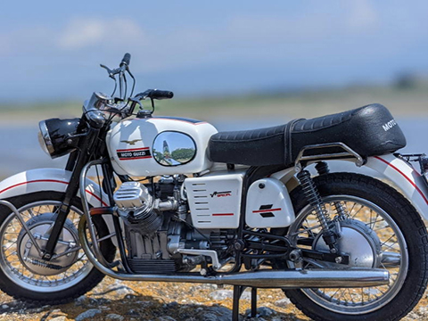 モトグッツィV72