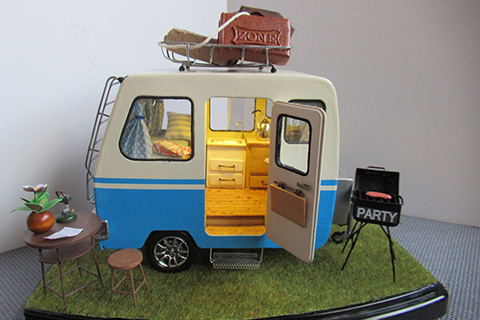 キャンピングトレーラー1