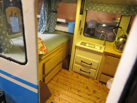 キャンピングトレーラー2